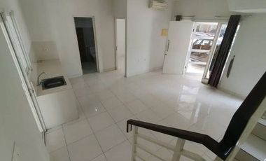 Disewakan Rumah Hoek Cluster Advani Sumarecon Karawang