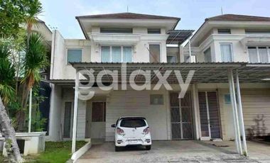 Rumah Semi furnish eastcoast park Pakuwon City