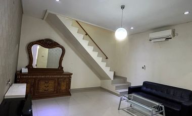 DiSewakan Rumah Di Golf Lake