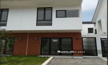 Jual Rumah 2 Lantai Siap Huni di Vida Bekasi Botanica Siap KPR J-15742