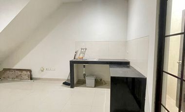 Disewakan Rumah Cluster East Asia Green Lake City Under 50jt/tahun