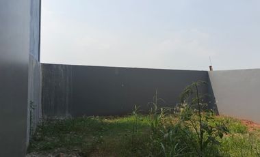 GUDANG LUAS LONASI DI PINGGIR JALAN PROPINSI