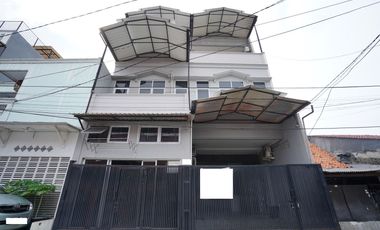 Rumah Strategis Dijual 8 menit ke Stasiun Grogol Harga Nego J-20874