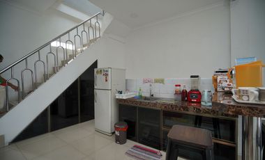 Rumah Strategis Dijual 8 menit ke Stasiun Grogol Harga Nego J-20874