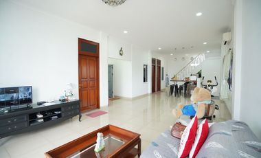 Rumah Strategis Dijual 8 menit ke Stasiun Grogol Harga Nego J-20874