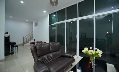 Rumah Strategis Dijual 8 menit ke Stasiun Grogol Harga Nego J-20874