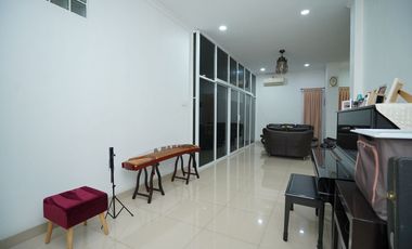 Rumah Strategis Dijual 8 menit ke Stasiun Grogol Harga Nego J-20874