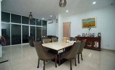 Rumah Strategis Dijual 8 menit ke Stasiun Grogol Harga Nego J-20874