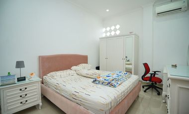Rumah Strategis Dijual 8 menit ke Stasiun Grogol Harga Nego J-20874