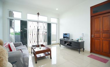 Rumah Strategis Dijual 8 menit ke Stasiun Grogol Harga Nego J-20874