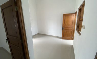 Rumah kontrakan termurah di cluster Solo Baru