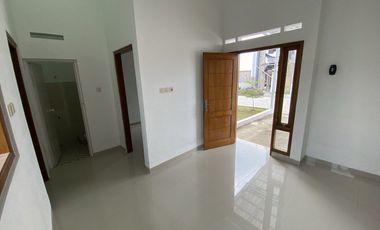 Rumah kontrakan termurah di cluster Solo Baru