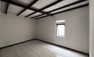 Di Sewakan Di Kontrakan Rumah Bulanan 3 lantai di daerah Jamika