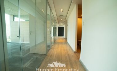 Oficina en Arriendo en Vespucio Norte / Vitacura