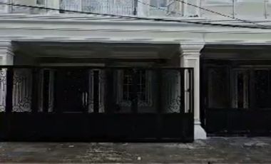 Rumah mewah kawasan elit Racing Centre dkt kampus UMI, KTR GUBERNUR