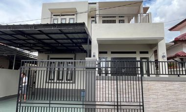 Disewakan Rumah Mewah Full Furnished lokasi Bank Raya Demang