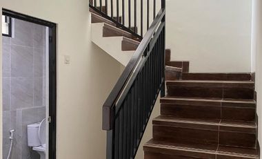 disewakan rumah manyar Tirto asri, Surabaya