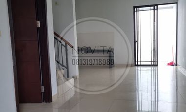 Disewakan Rumah di Green Lake City Cluster Asia 3 + 1 BR 2 Lantai
