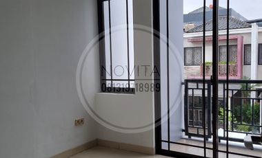 Disewakan Rumah di Green Lake City Cluster Asia 3 + 1 BR 2 Lantai