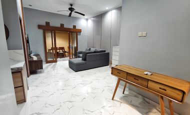 Rumah siap huni Dinusa Dua,Fully Furnish, Teras Luas, Lingk Perumahan