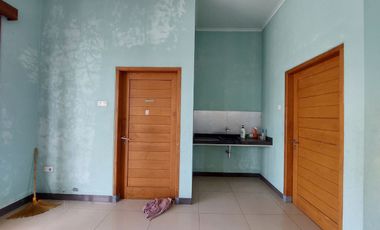 Kantor dan Rumah ada Kolam Renang dekat SMKN 1 Depok