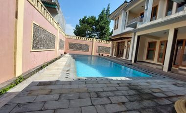 Kantor dan Rumah ada Kolam Renang dekat SMKN 1 Depok