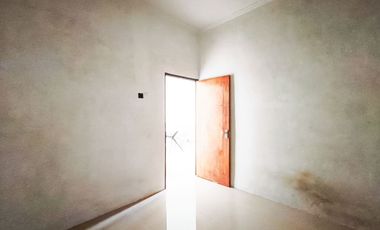 Rumah Semi Furnished Dekat Terminal di Cibinong 1 Lt Siap Huni J-28272