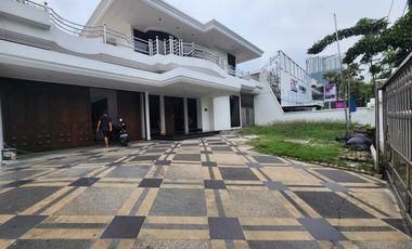 RUMAH LOKASI STRATEGIS CIAMIK DAERAH RAYA KERTAJAYA INDAH SURABAYA