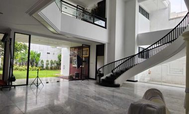 RUMAH LOKASI STRATEGIS CIAMIK DAERAH RAYA KERTAJAYA INDAH SURABAYA