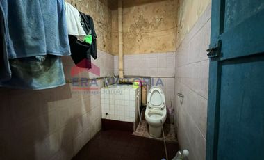 Rumah dan Toko Tepi Jalan Raya Bisa untuk Tempat Tinggal dan Bisnis