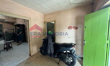 Rumah dan Toko Tepi Jalan Raya Bisa untuk Tempat Tinggal dan Bisnis