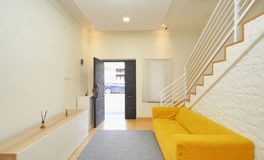 Rumah 2 Lt SHM Dekat RS Kartika Husada Jatiasih Dibantu KPR J-27442