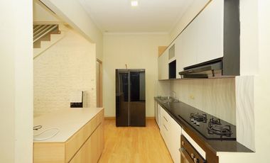 Rumah 2 Lt SHM Dekat RS Kartika Husada Jatiasih Dibantu KPR J-27442