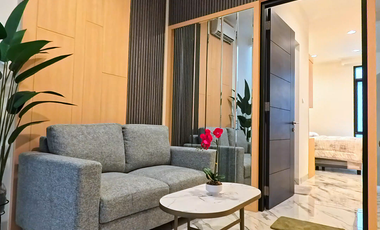 Rumah Full Furnish di Kedoya, di Jakarta Barat Unit terbatas ! 10 M