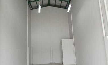 Disewakan Gudang Lokasi Strategis di Green Lake City
