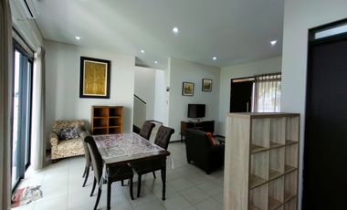 Rumah bergaya minimalist modern di Kota Baru Parahyangan