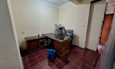 Dijua Rumah 1,5 lantai Semi Furnished Di Sawah Kurung