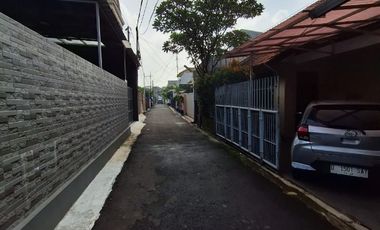 Dijua Rumah 1,5 lantai Semi Furnished Di Sawah Kurung