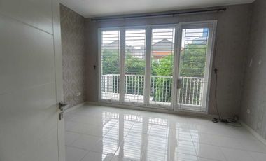 Palm Summarecon Bekasi SEWA CEPAT SEMIFURNISH ada AC Dekat Pool