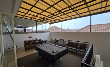 Full Furnish Rumah La Riz Embassy Bagus Langsung Huni