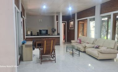 Rumah bagus bersih murah luas di jalan kaliurang km 7