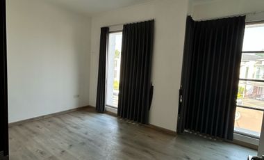 Sewa Rumah Pik Golf Island 6x15