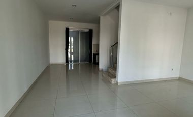 Sewa Rumah Pik Golf Island 6x15