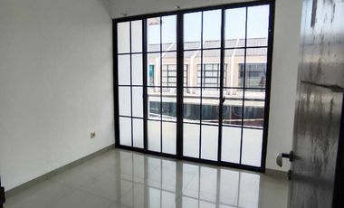 Disewakan Rumah Cluster East Asia Green Lake City Under 60jt/tahun
