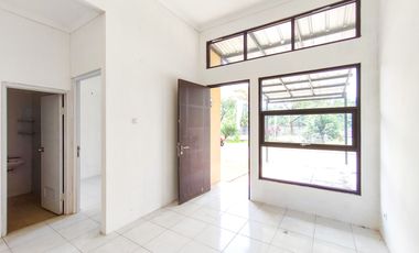 Rumah Cicilan Ringan 14 Mnt ke Paradise Serpong Dibantu KPR J-31037