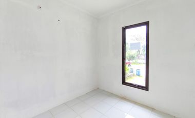 Rumah Cicilan Ringan 14 Mnt ke Paradise Serpong Dibantu KPR J-31037