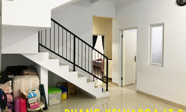 Dijual rumah 2 lantai di Karawaci dalam private cluster 10menit ke tol