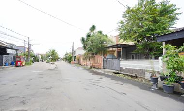 Rumah LT 161 Asri 3 Menit ke RS Taman Harapan Baru Siap Huni J-30265