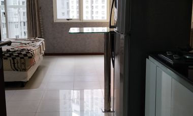 Sewa Apartemen Royal Medit Tanjung Duren tipe Studio Furnish