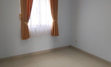 Sewa Rumah Cluster Bluebell @Summarecon Bekasi Ada AC + Gorden